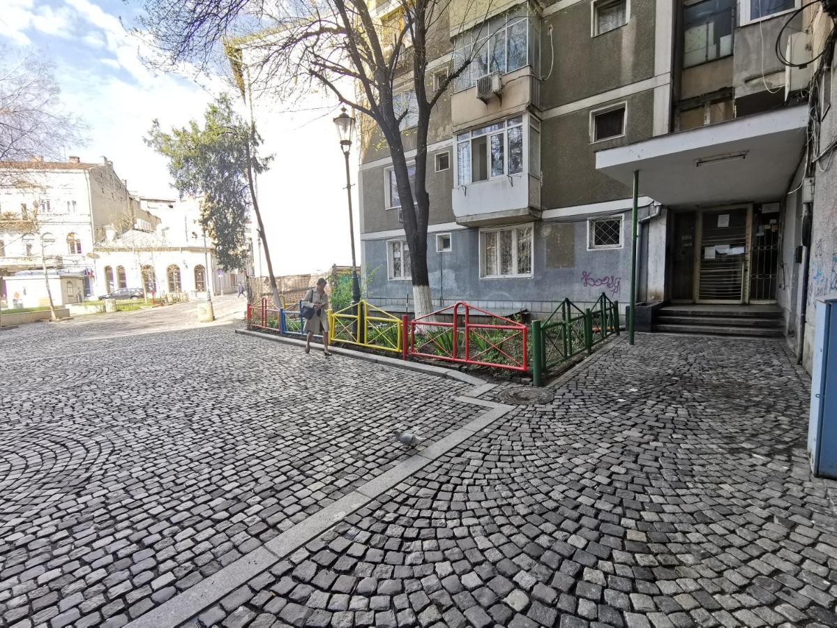 Old Town Apartment With Amazing View From The Balcony Bucharest Exterior photo