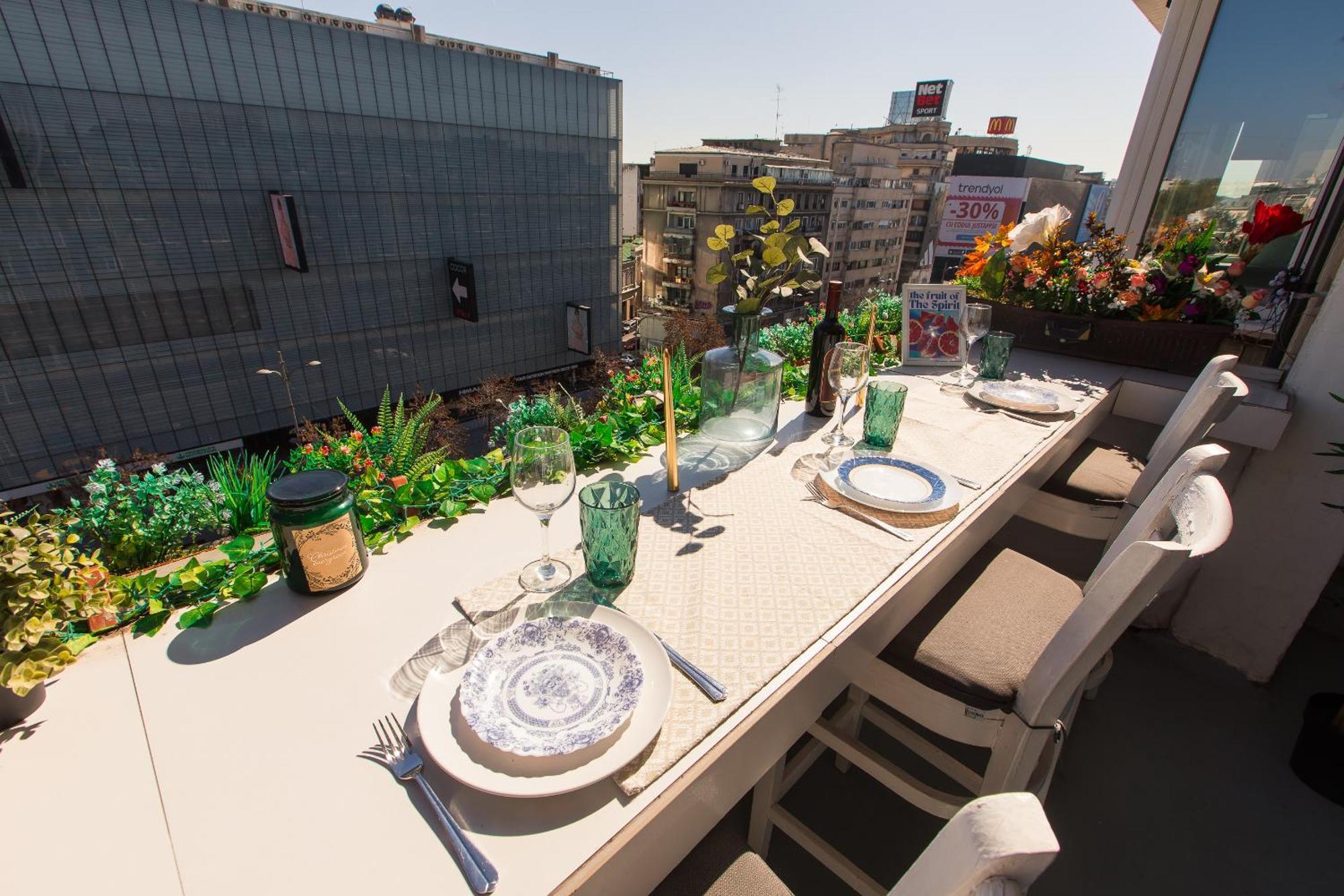 Old Town Apartment With Amazing View From The Balcony Bucharest Exterior photo