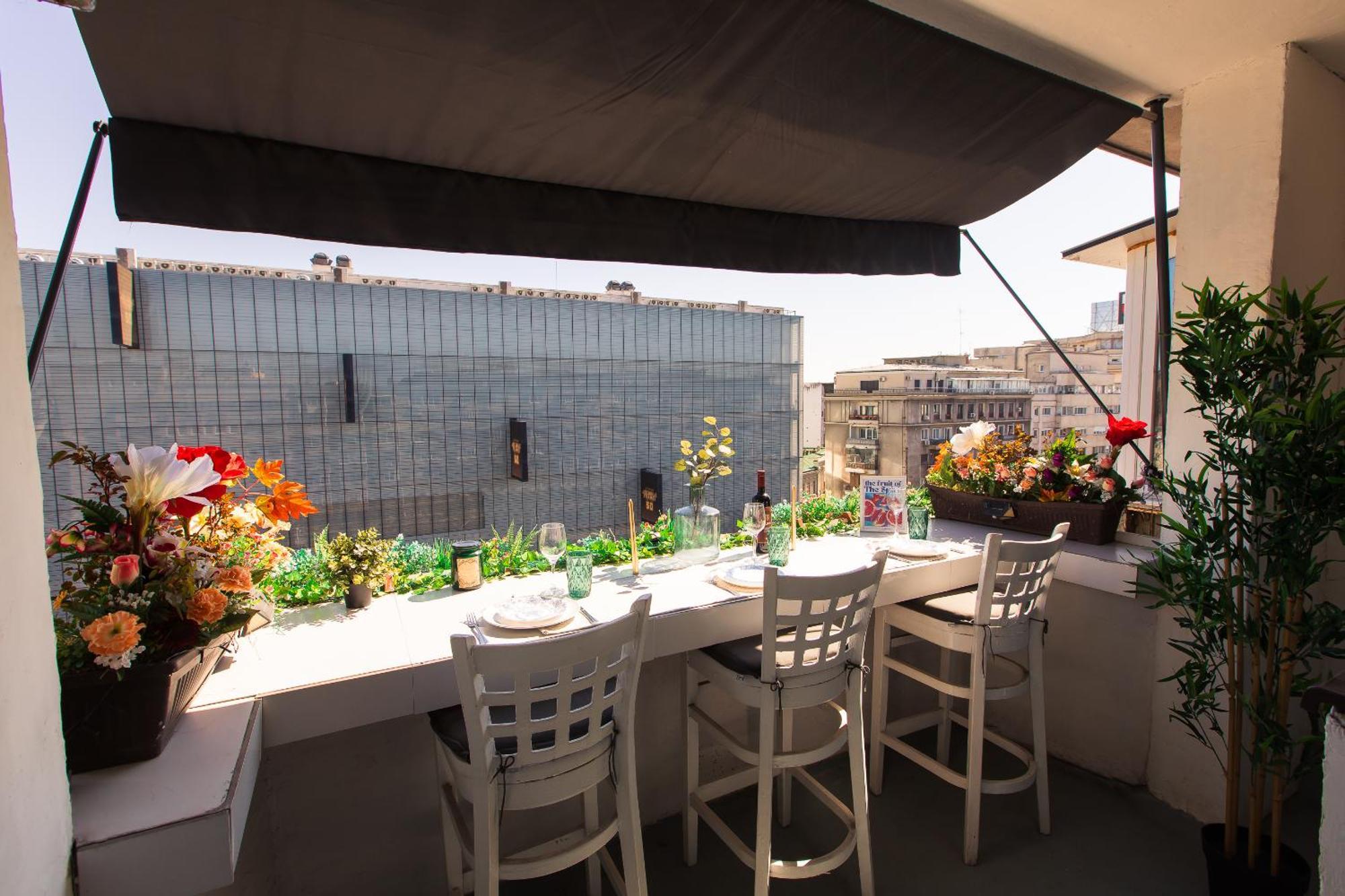 Old Town Apartment With Amazing View From The Balcony Bucharest Exterior photo